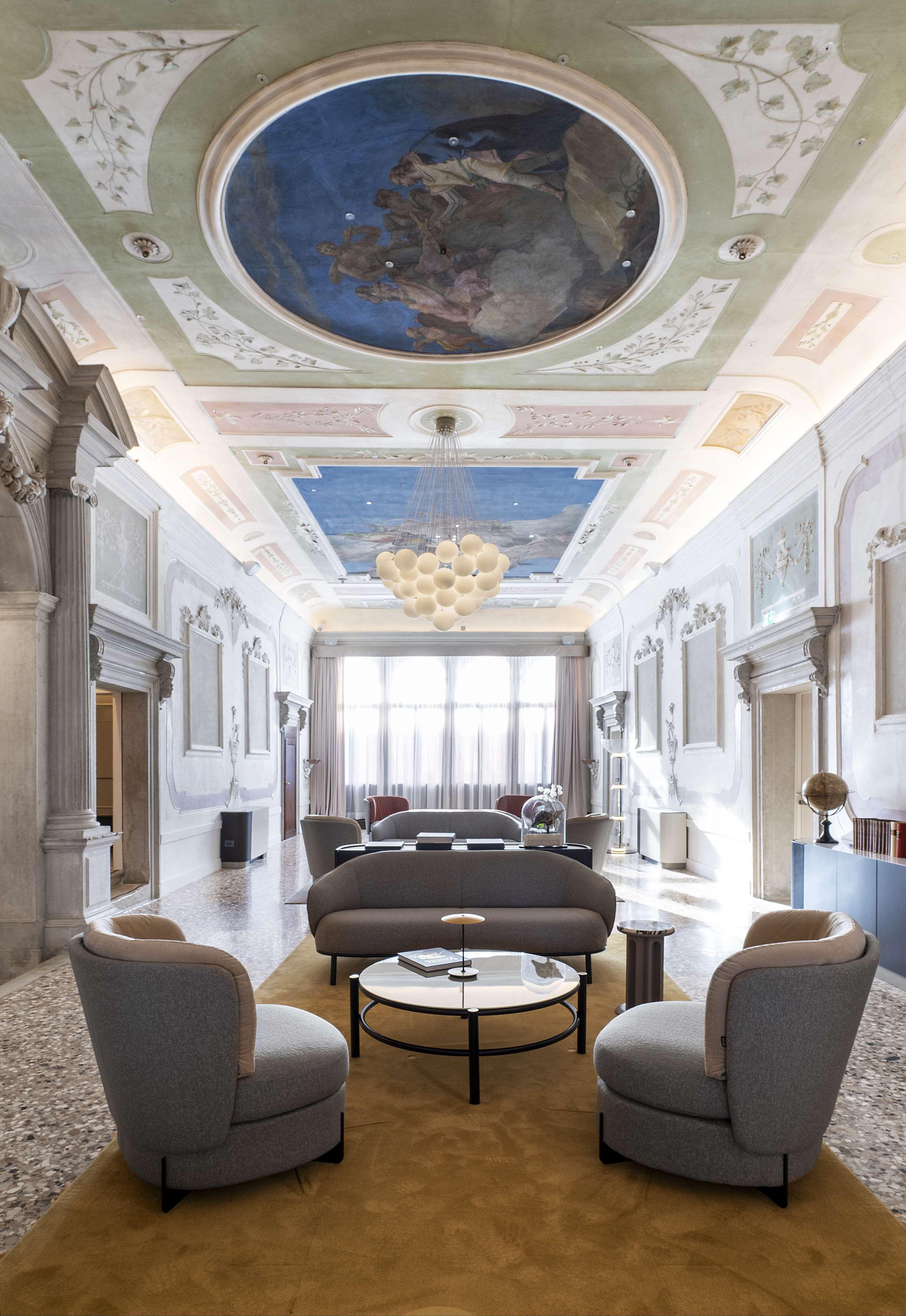 Radisson Collection Hotel, Palazzo Nani Velence Kültér fotó The lobby of the hotel